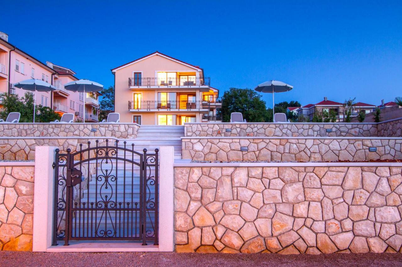 Luxury Apartments Villa Matea 1 マリンスカ エクステリア 写真